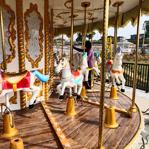 24-Seater Carousel Installed in Thailand Became a Nighttime Landmark Attraction