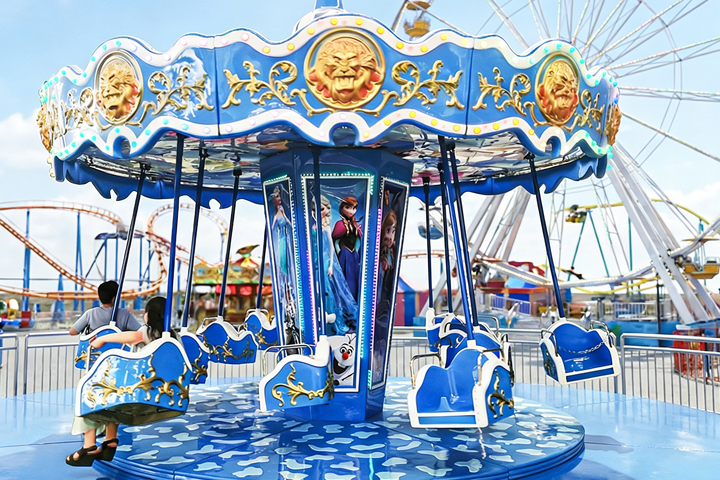 Features of ﻿Frozen-Themed Flying Chair Ride