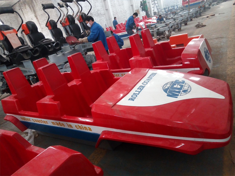 Medium Three Loop Vertical Roller Coaster Manufactured with Precision Engineering Working Medium Three Loop Vertical Roller Coaster Manufactured with Precision Engineering Working