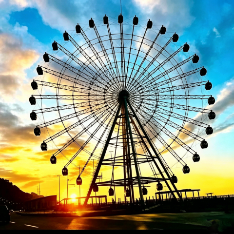 65m Ferris Wheel Project Delivered to Venezuela with Stunning Sunset Landmark View