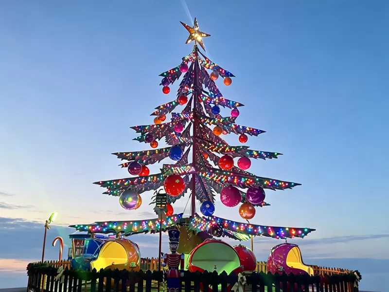 Christmas Tree-1