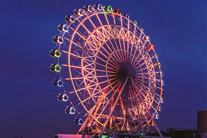 Features of ﻿120m Ferris Wheel