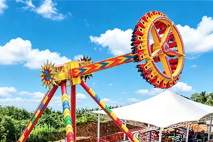 Features of ﻿Foundation-Free Giant Pendulum Ride