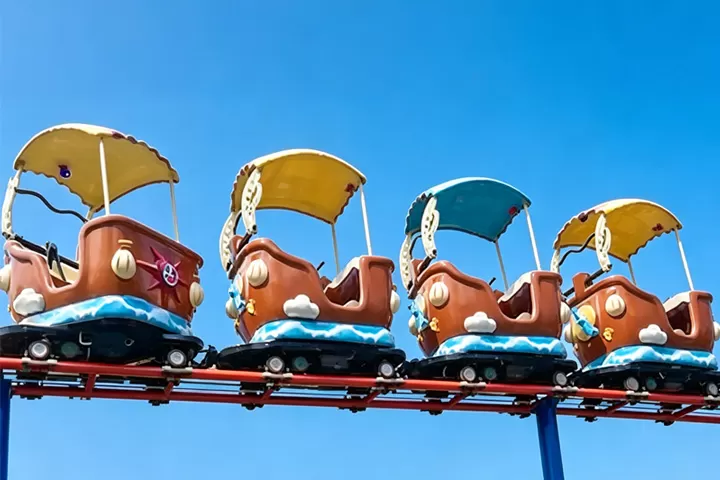 Features of Spacewalk Ride