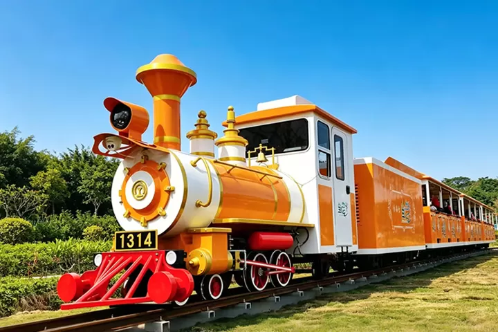 Features of Toursit Track Train