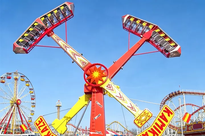Features of Twin Dragons Sea Voyage Ride
